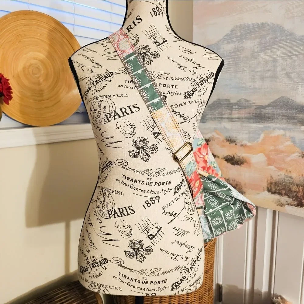 Pioneer Woman Lightweight Cottagecore Rope Closure Boho Bag
